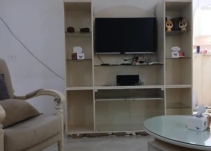 شقه مميزه في عرابيا الغردقه امام بيروت *